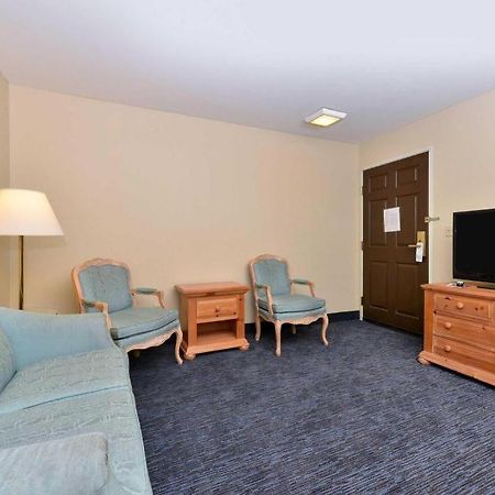 Quality Inn & Suites Shawano Exterior photo