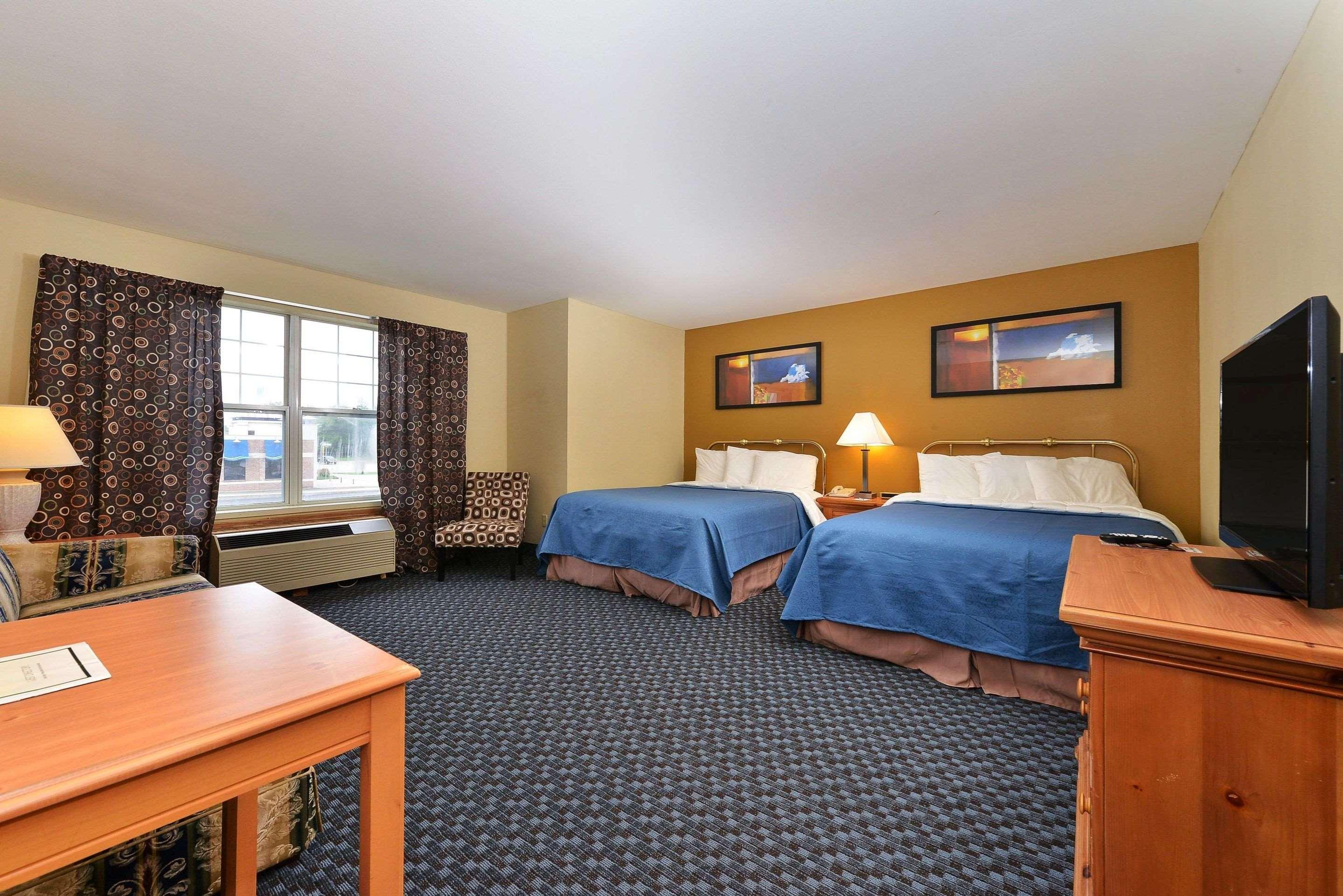 Quality Inn & Suites Shawano Exterior photo