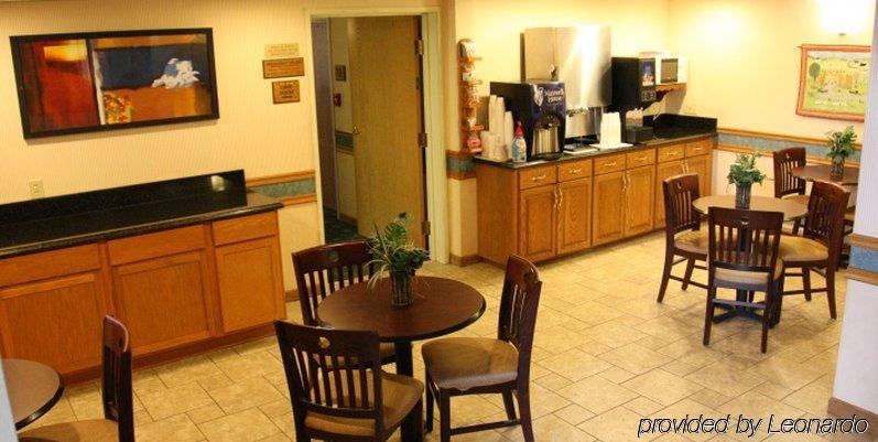 Quality Inn & Suites Shawano Exterior photo