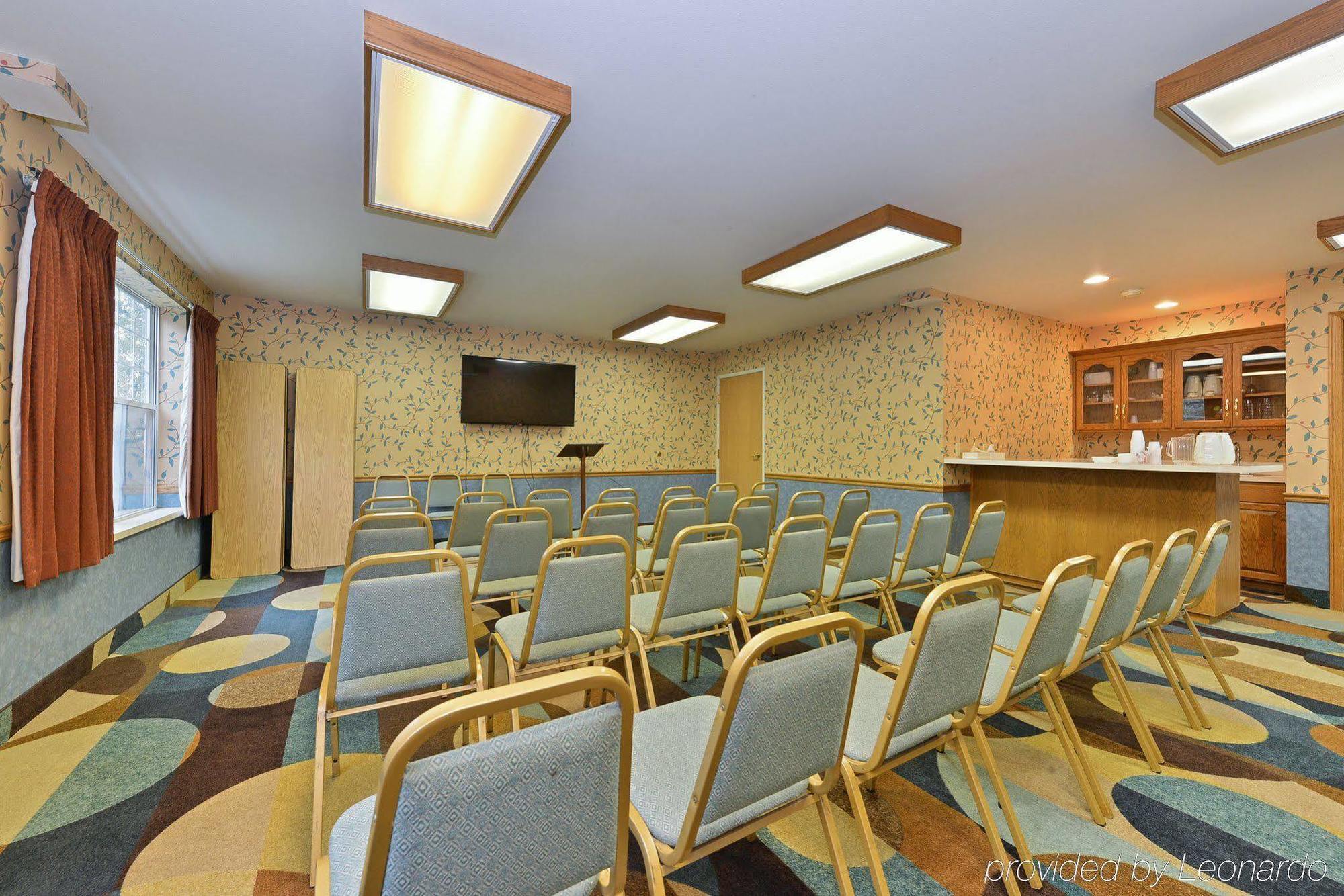 Quality Inn & Suites Shawano Exterior photo